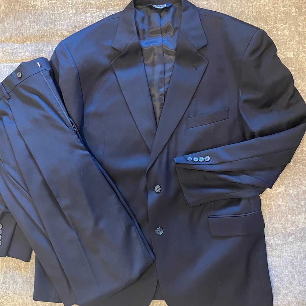 Stafford Navy Blue Men's Suit Blazer and Pants
